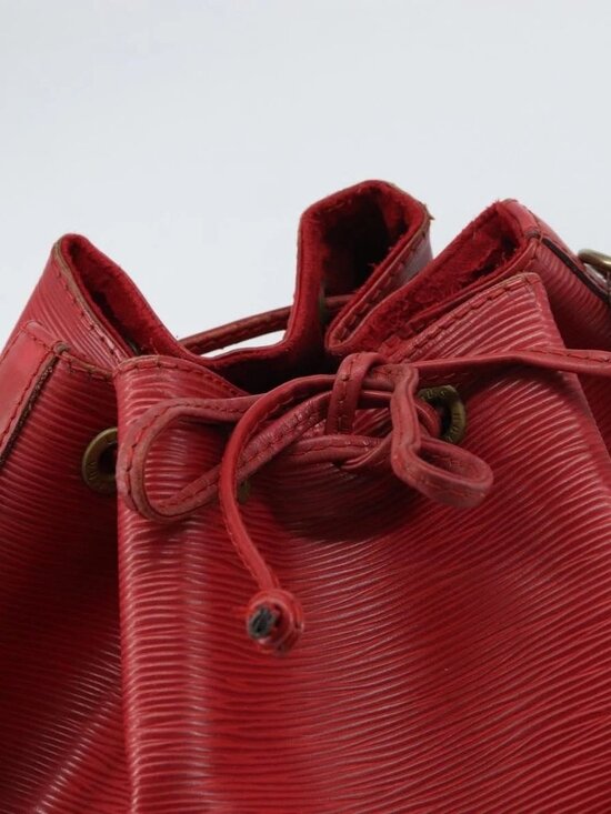 LOUIS VUITTON Epi Noe Shoulder Bag Red M44007 LV Auth 157255 - Picture 12 of 16